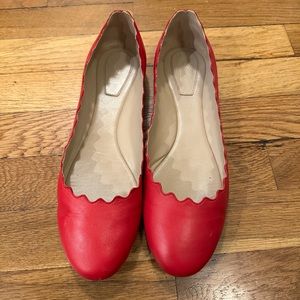 Chloe scalloped flats. Beautiful red 🍎